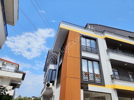 Başiskele Barbaros Mah.eğimsiz 3+1 Çatı Dubleks Daire