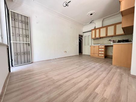 Sağlık Ocağı, Okul, Anayola, Servis Güzergahına Yakın Temiz 2+1