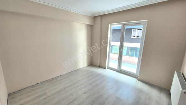 Fevzi Çakmak Mah. Geniş Çift Balkon Arakat 3+1 Kiralık Daire