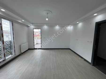 Arnavutköy Nenehatun Mah Satılık Sıfır 2+1 Ara Kat Daire