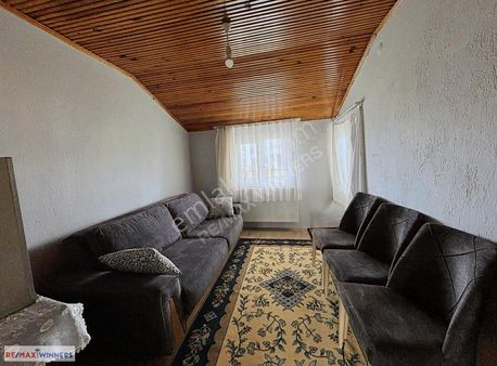 Isparta Merkez Çelebılerde Eşyalı 2+1 Kıralık Daıre