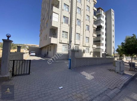 Şanlı Gayrimenkulden Satılık 3+1 Daire