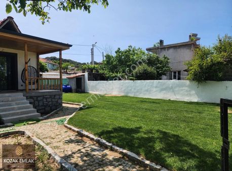 Kozak Emlak Bergama Hisar Bahçeli Köy Evi Satılık