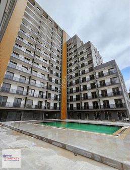 Buca Kampüs Yakını Havuzlu Sitede 1+1 Eşyalı Kiralık