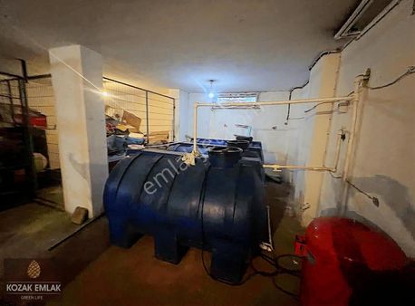 Ayvalık Aliçetinkayada Deniz Manzaralı Satılık Daire Ve Dükkan