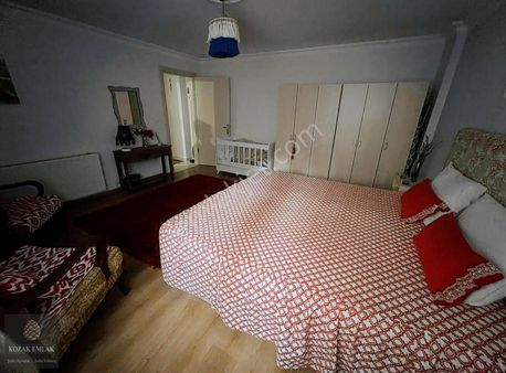 Ayvalık Aliçetinkayada Eşyalı Kiralık Bahçe Katı 2+1 Daire