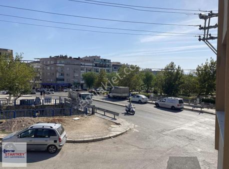 Bornova Kızılay Buz Pisti Karşısı Kiralık Dükkan