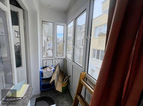 Ayvalık Ali Çetinkaya Mahallesinde Satılık Arakat 2+1 Daire