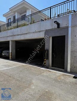 Bahçeşehir Alya Bahçe Tam Müstakil 380 M2 Bahçeli Satılık Villa