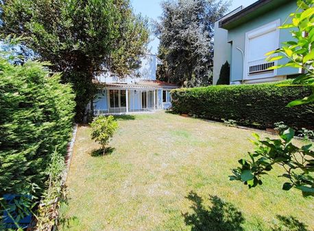 Turyap;tan Bahçeşehir Akasya 9 Müstakil Geniş Bahçeli Villa