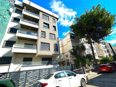 Bahriye Üçok'ta Kapalı Mutfak Sıfır Kiralık Köşe 2+1 Lüks Daire