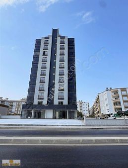 Aziz Emlak'tan Yalınayak Da Satılık 2 + 1 Bağımsız Mutfak