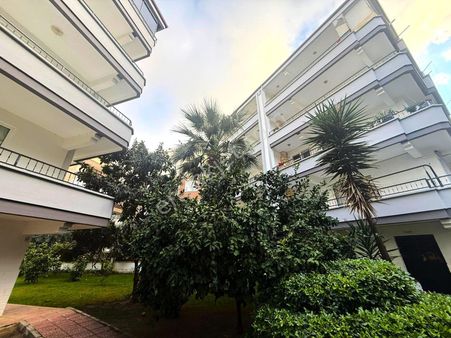 𝄞melodi'den Akçay'da 3+1 Site İçi Ön Cephe Ara Kat Denize Yakın Konumuyla Devasa Çift Balkon Daire