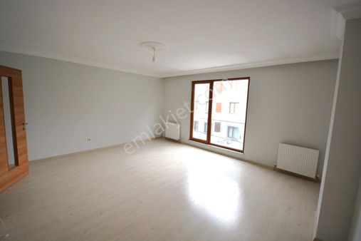 Kiralık Arakat 3+1 İskanlı Konumu Güzel 120 M2 Ankastre Setli