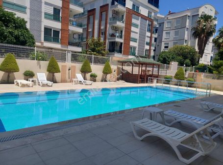 Antalya Konyaaltı Merkezi Konumda Yeni Bina Yeni Temiz Eşyalı 2+1 Kiralık Daire