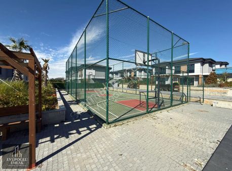 Site İçersinde İkiz Villa