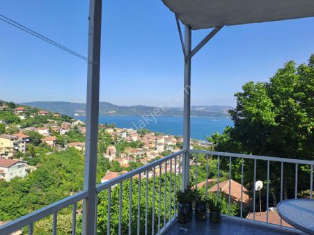 Büyükdere Mahallesinde Geniş Deniz Manzaralı 2+1 Daire