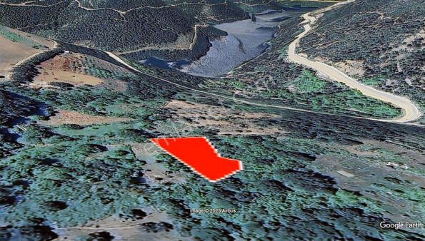 Tuzaklı Mh Satılık 320 M2 Tarla Zemin Düz Yolu Suyu Var