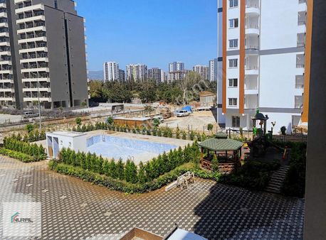 Tece'de Havuzlu Site İçerisin'de Kiralık 1+1 Daire.