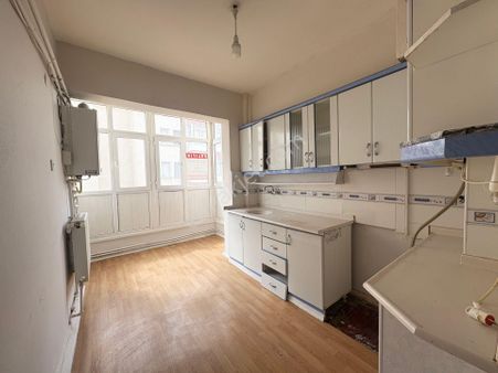 Mimarsinan Tavlusunda Düşük Katlı Satılık 3+1 Satılık Daire