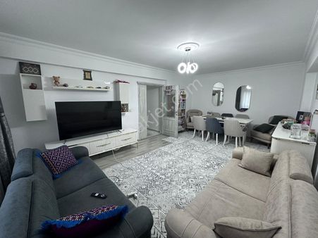 Yıldıztepe'de Y.giriş Balkonlu 6 Yaşında Satılık Daire Hoşcan'da