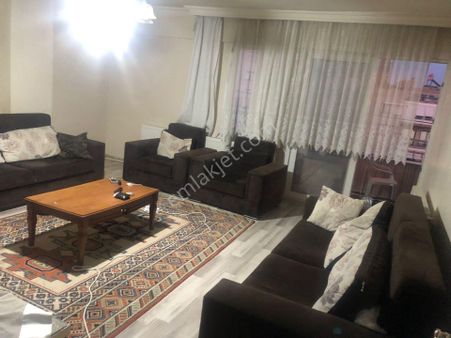 Acil...menemen Merkezde Çarşıda Doğalgazlı Satılık 3+1 Daire.