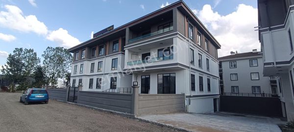 Serdivan Yazlık 3+1 Kapalı Otoparklı Lüks Daireler..