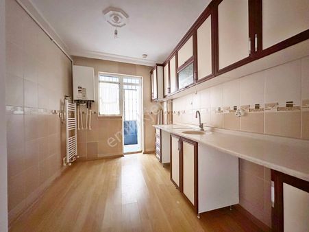 Atapark Cadde'ye Yakın Kelepir Yüksek Giriş Kat Konumunda 2+1