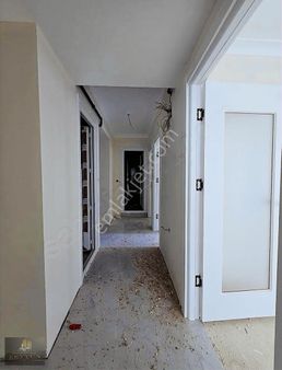 Başakşehir Güvercıntepe Merkezi Konumda Çift Balkonlu 2+1 Daire