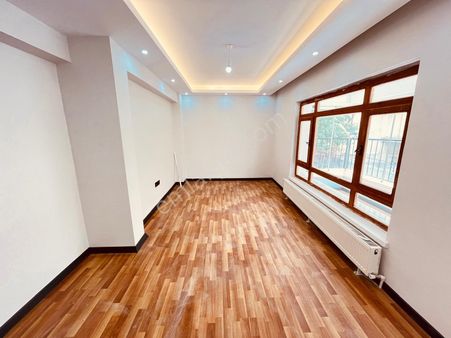 Karapürçek'te Muhtarlık Yakını Oturuma Hazır Fırsat Daire.