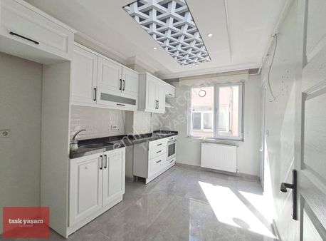 Gebze Köşklüçeşme Site İçi Özel Dizayn Edilmiş Kiralık 2+1 Daire