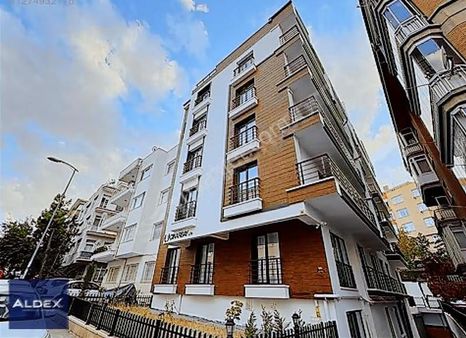 Ayrancı Kuzgun Sokak Da Satılık 2+1 , Net 70 M2