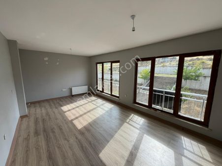 Akgedik Zeki Emlak'tan Toki Konutlarında 3+1 Ara Kat Kiralık D.