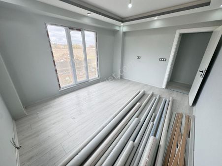 Tokay İnşaat'tann Okullar Bölgesi'nde 3+1 Bahçeli Yüksek Giriş Sıfır Daire