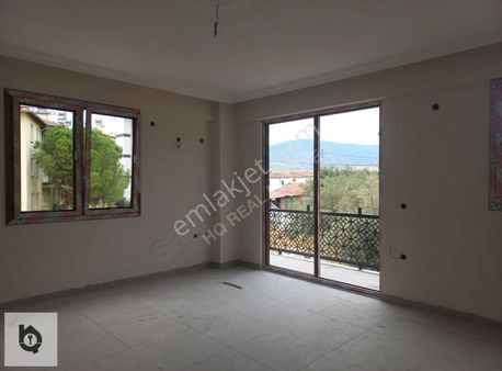 Hq Emlaktan Çalıca'da Satılık 2+1 Sıfır Asansörlü Daire