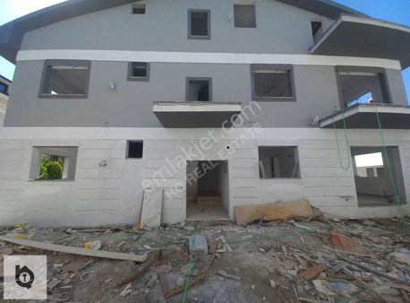 Hq Emlaktan Foça Mah Satılık Çalış Plaja Yakın 3+1 Dubleks Daire