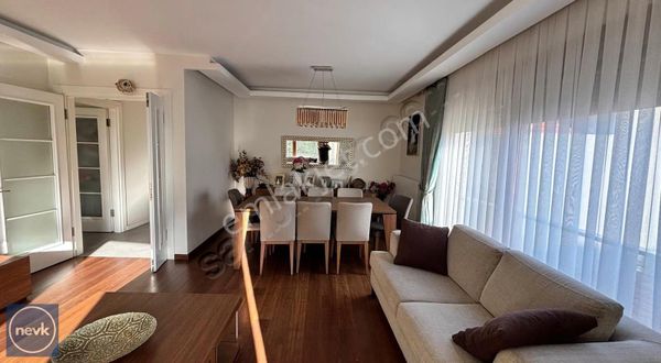 Beşiktaş Abbasağa Parkına Cephe,3+1 Ferah,keyifli Daire Ru/en