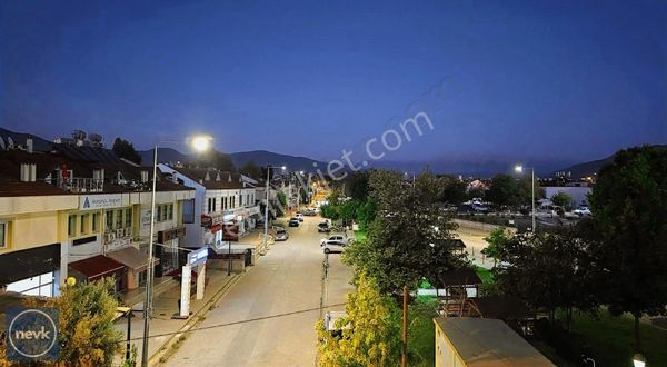 Devlet Hastanesine Yakın ,3+1 Çatı Katı Kiralık Ofis,büro