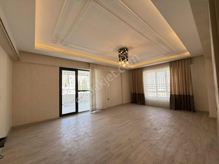 Seyrantepe'de Ultra Lüks Yol Cepeli Sıfır 3.5+1