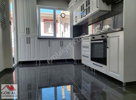 Göral Emlak'tan Çetin Emeç Yakını 3+1 Arakat Lüks Yapılı Ön Cep.