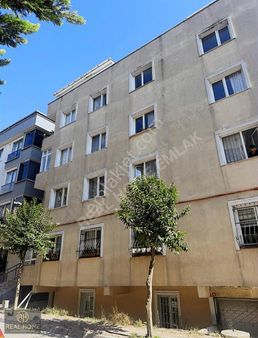 Avcılar Denizköşkler'de 2+1 Kiralık 4.kat 95 M2 Bakımlı Daire