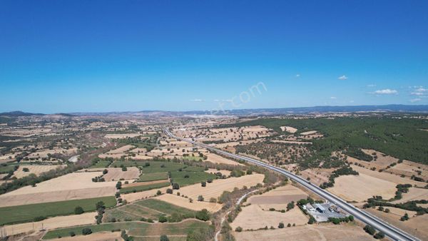 Ezine Bahçeli'de Çanakkale- İzmir Otoyoluna Cephe Satılık Arsa