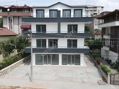 Şirinköy Turgut Özal Caddesi Üzerinde 100+60m² Kiralık İşyeri