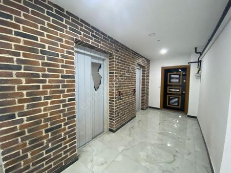 Yükselden Satılık Edremitte Yerden Isıtmalı Ebeveyn Banyolu 3+1 Lüx Daire