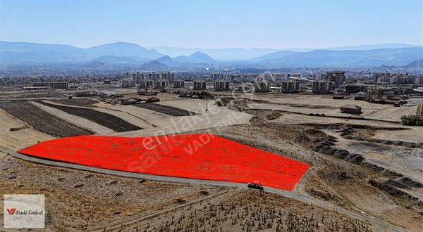 Vadi Emlak'tan Yol-su-elk. İmkanlarına Sahip Satılık Tarla