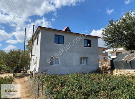 Erdemli Esenpınar 2 Katlı Müstakil Ev Ve 3.5 Dönüm Bahçesi