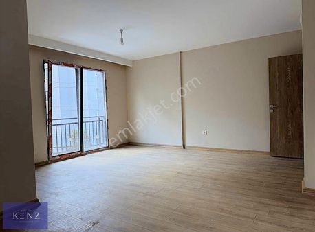 Maltepe Cevizli Mah.ebeveyn Banyolu 120m2 Satılık 3+1