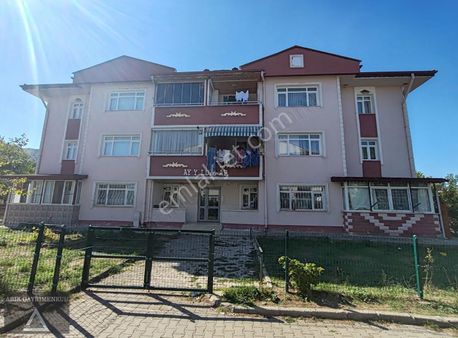 Arık Gayrimenkul Den Saraylı'da Temiz Ara Kat 3+1 Kiralık Daire