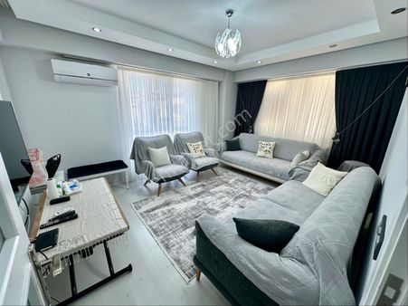 Akkonakta Arakat 10 Yıllık 110 M2 2+1 Satılık Fırsat Daire