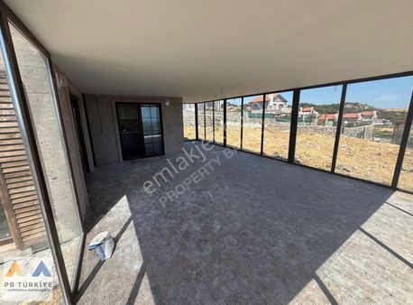 Çanakkale Asos'ta Midilli Manzaralı Satılık Oturuma Hazır Villa